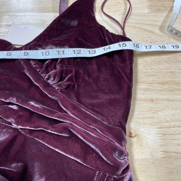 Cinq à Sept NWT Genevive Velvet Ruched Cutout Gown Calla Lilly Purple Size 2 - Picture 6 of 11